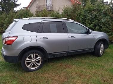 Używany Nissan Qashqai +2 150 KM (110 kW) 2011 Srebrny SUV