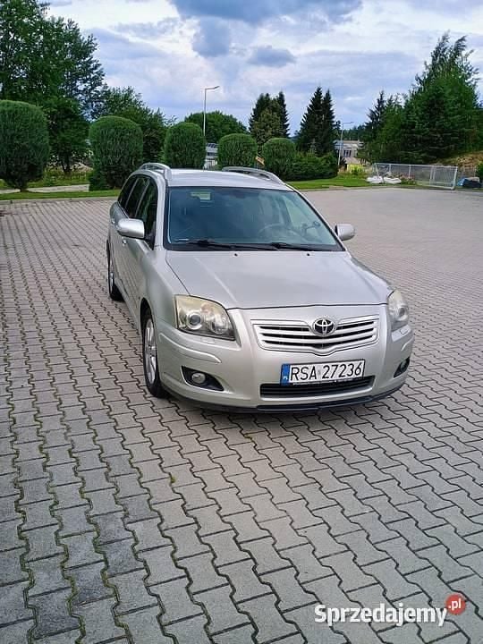 Srebrny Używany 2007 Toyota Avensis Kombi | 9500 zł (Dość drogi) - Obraz 1/4