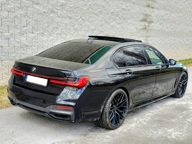 Używany BMW 740 Shadowline 340 KM (250 kW) 2019 Czarny (metalik) Sedan/Limuzyna