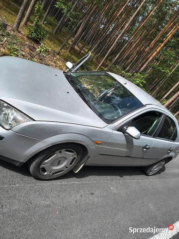 Używany Ford Mondeo 2002 Szary Sedan/Limuzyna