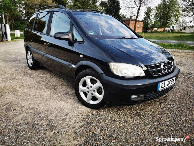Czarny Używany 2004 Opel Zafira Minivan | 9900 zł (Drogi) - Obraz 1/4