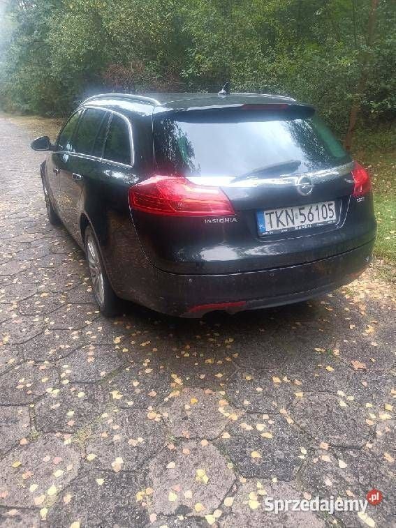 Czarny Używany 2010 Opel Insignia Kombi | 15 900 zł (Uczciwa cena) - Obraz 1/4
