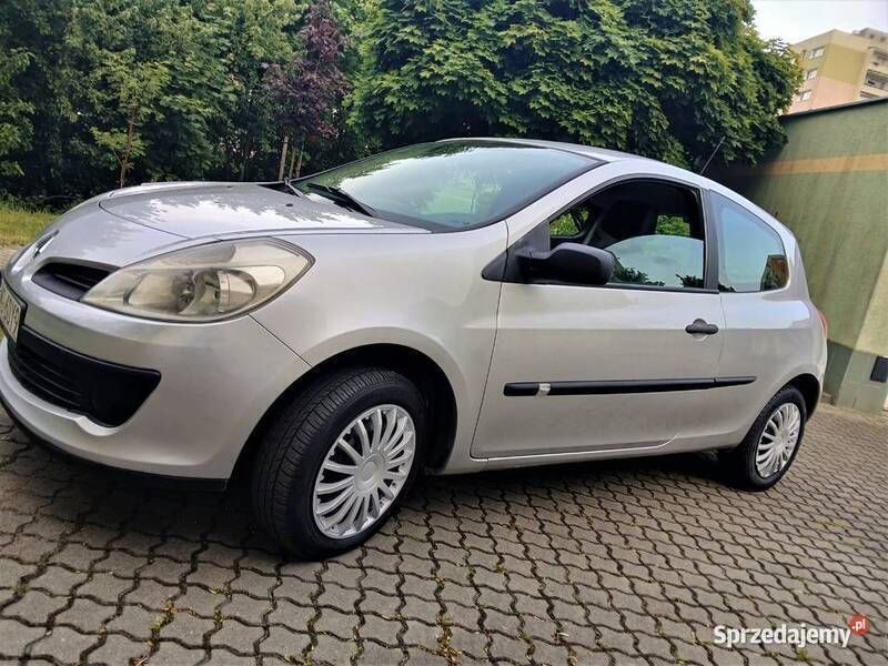 Srebrny Używany 2006 Renault Clio III Hatchback | 7550 zł (Uczciwa cena) - Obraz 1/4
