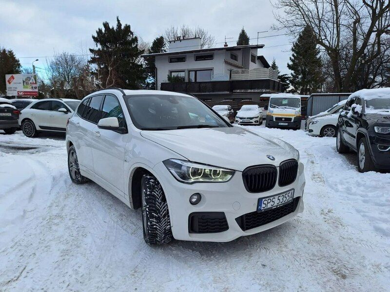 Używany BMW X1 231 KM (169 kW) 2019 Biały SUV
