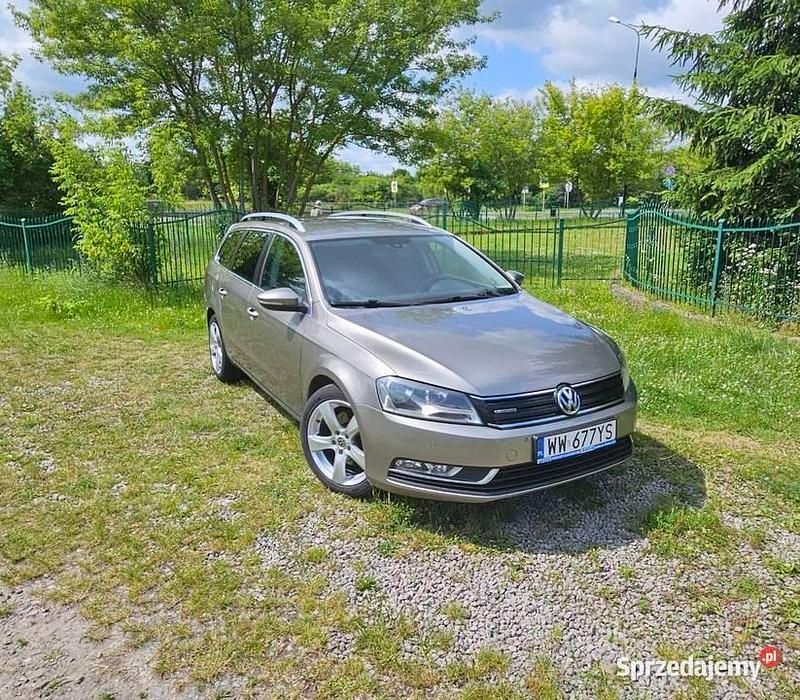 Beżowy Używany 2012 VW Passat Kombi | 25 900 zł (Uczciwa cena) - Obraz 1/4