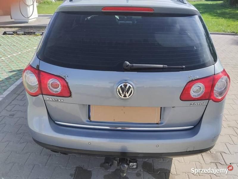 Srebrny Używany 2009 VW Passat Sedan/Limuzyna | 14 000 zł - Obraz 1/4