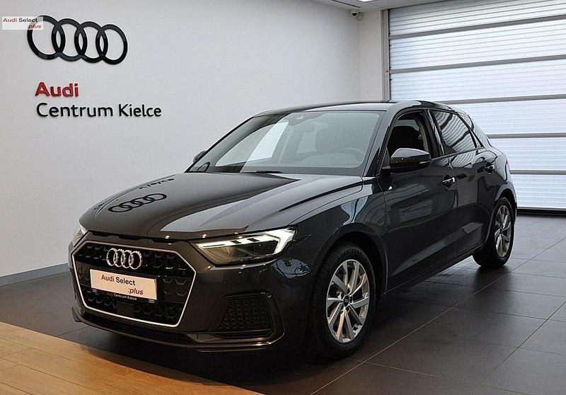 Grafitowy Używany 2022 Audi A1 Ambiente Hatchback | 105 980 zł (Drogi) - Obraz 1/4