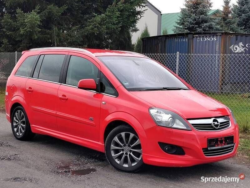 Używany Opel Zafira OPC 140 KM (102 kW) 2011 Czerwony Minivan
