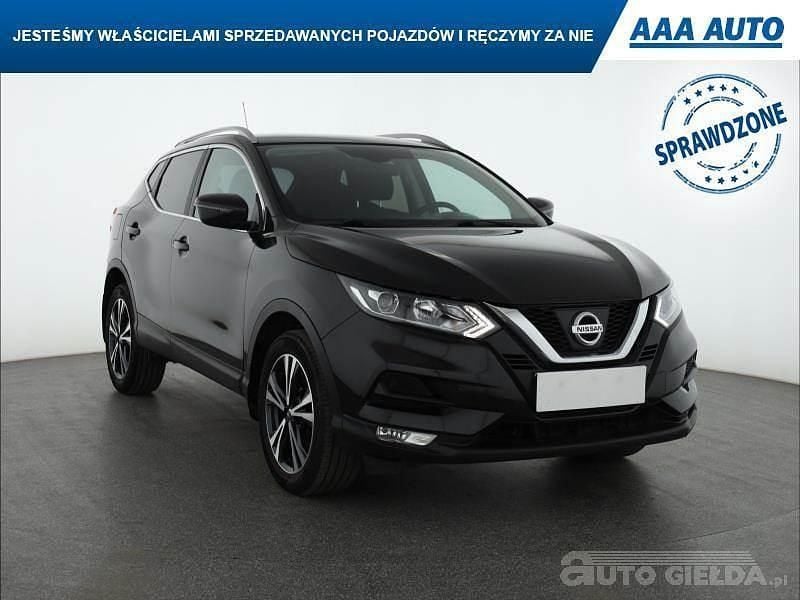 Używany Nissan Qashqai 163 KM (119 kW) 2017 Czarny SUV
