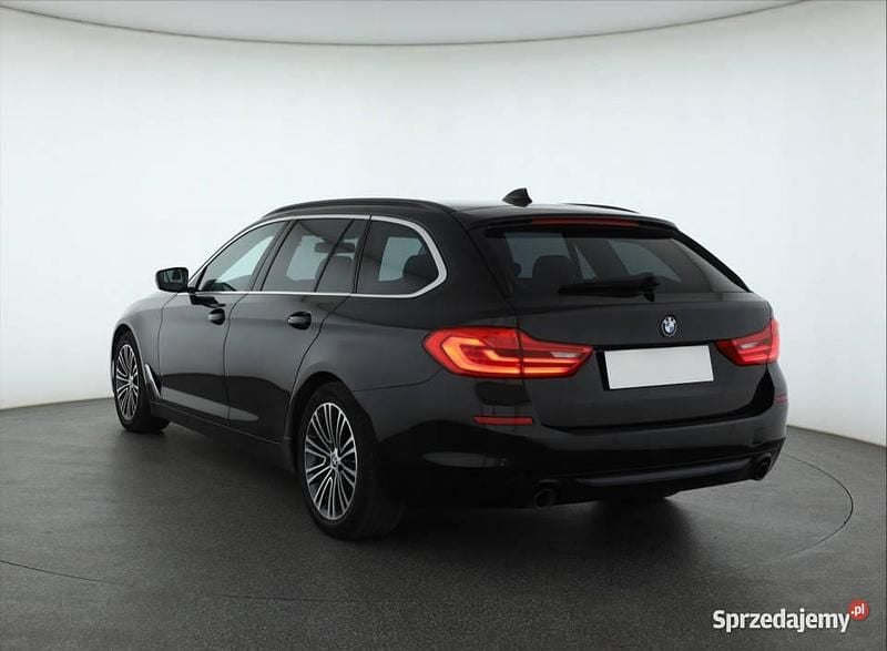Używany BMW 518 2018 Czarny Kombi