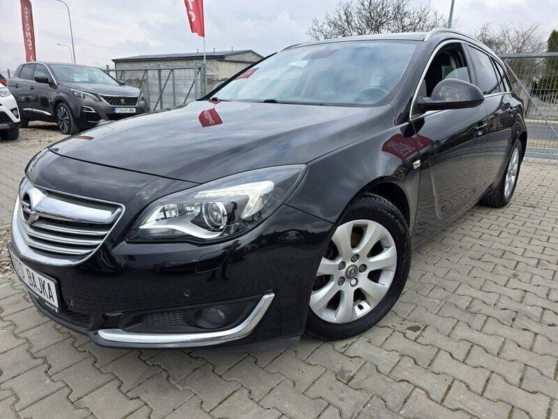 Czarny (metalik) Używany 2014 Opel Insignia Kombi | 28 900 zł (Uczciwa cena) - Obraz 1/4