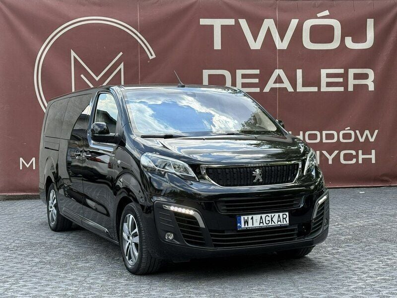 Czarny (metalik) Używany 2020 Peugeot Traveller Minivan | 169 900 zł - Obraz 1/3