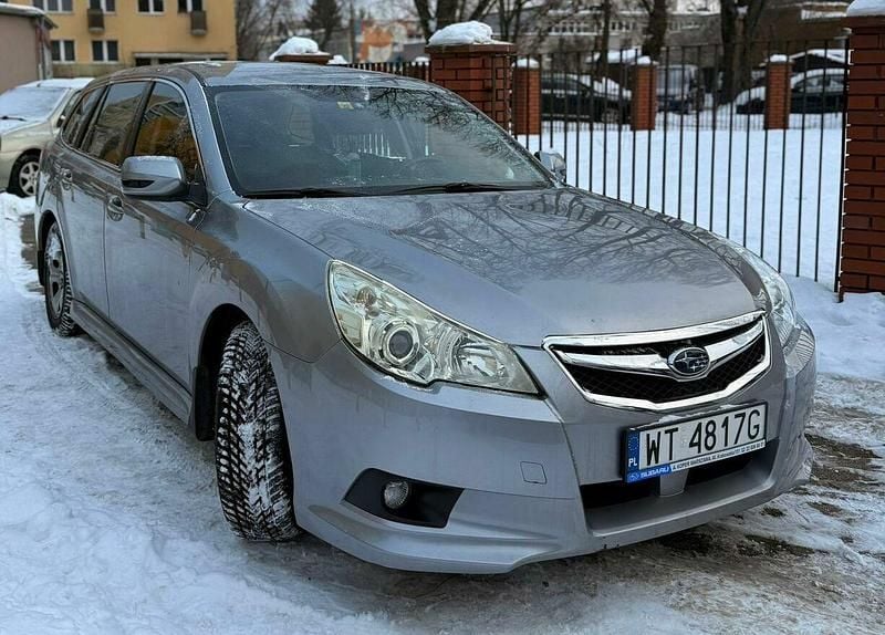 Srebrny Używany 2010 Subaru Legacy Kombi | 21 900 zł (Uczciwa cena) - Obraz 1/4