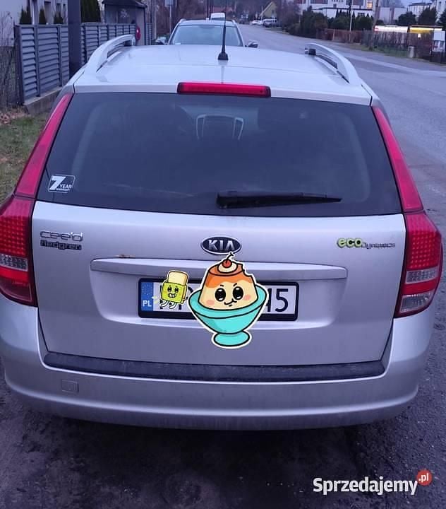 Używany Kia Ceed 2011 Srebrny Hatchback