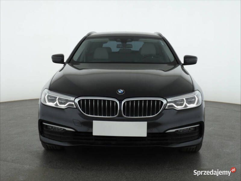 Szary Używany 2019 BMW 520 Kombi | 78 999 zł (Dobra cena) - Obraz 1/4