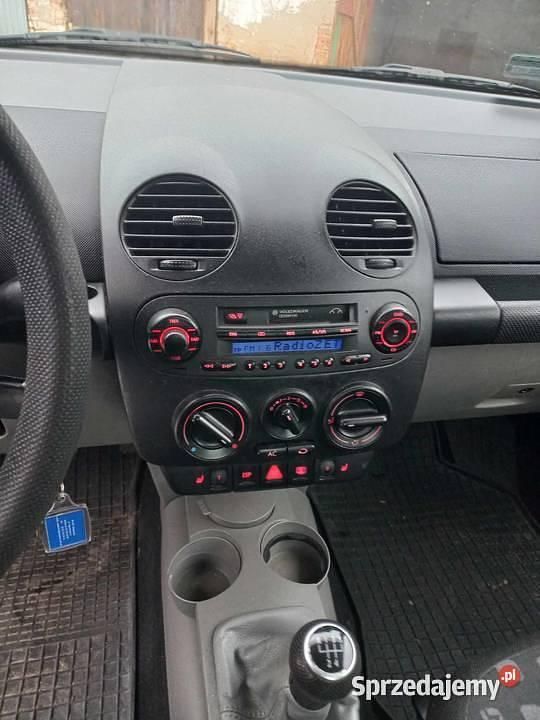 Używany VW New Beetle 2000 Srebrny Hatchback