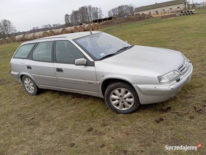 Używany Citroën Xantia 2000 Srebrny Kombi