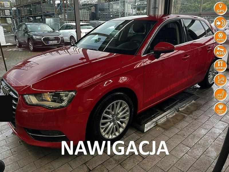 Czerwony Używany 2016 Audi A3 Hatchback | 48 999 zł (Uczciwa cena) - Obraz 1/4