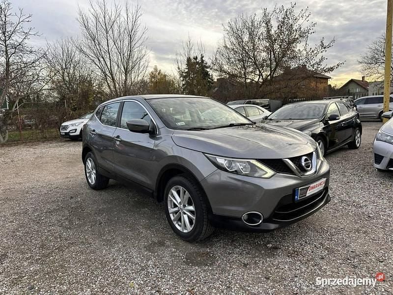 Szary Używany 2016 Nissan Qashqai SUV | 37 900 zł (Super Cena) - Obraz 1/4