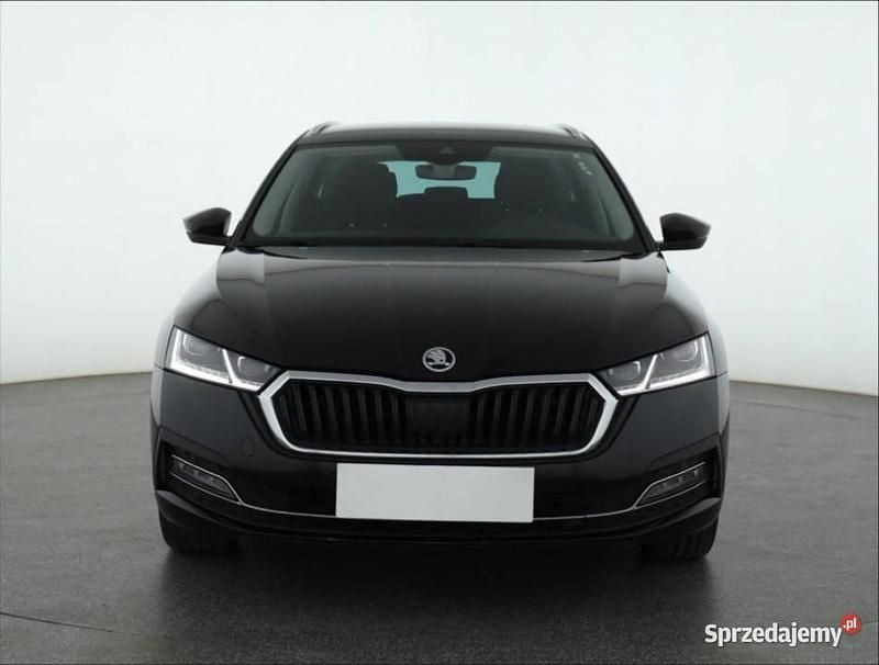 Czarny Używany 2020 Skoda Octavia Kombi | 99 999 zł - Obraz 1/4