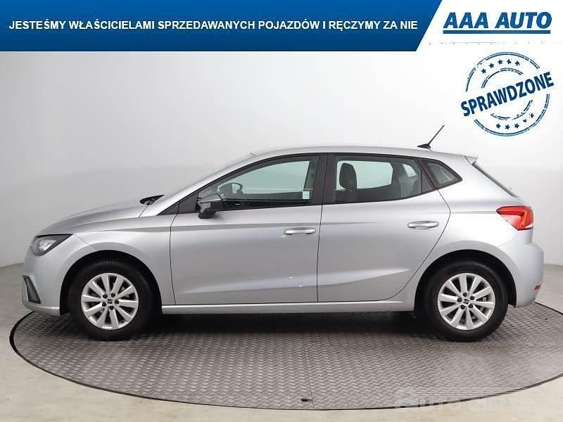 Używany Seat Ibiza 2022 Srebrny Hatchback