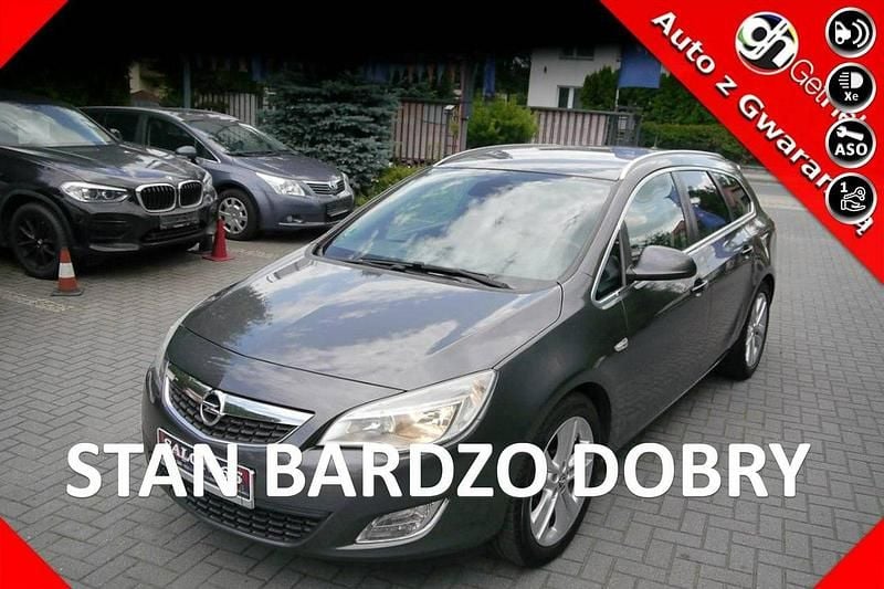 Grafitowy Używany 2012 Opel Astra Hatchback | 15 600 zł (Super Cena) - Obraz 1/4