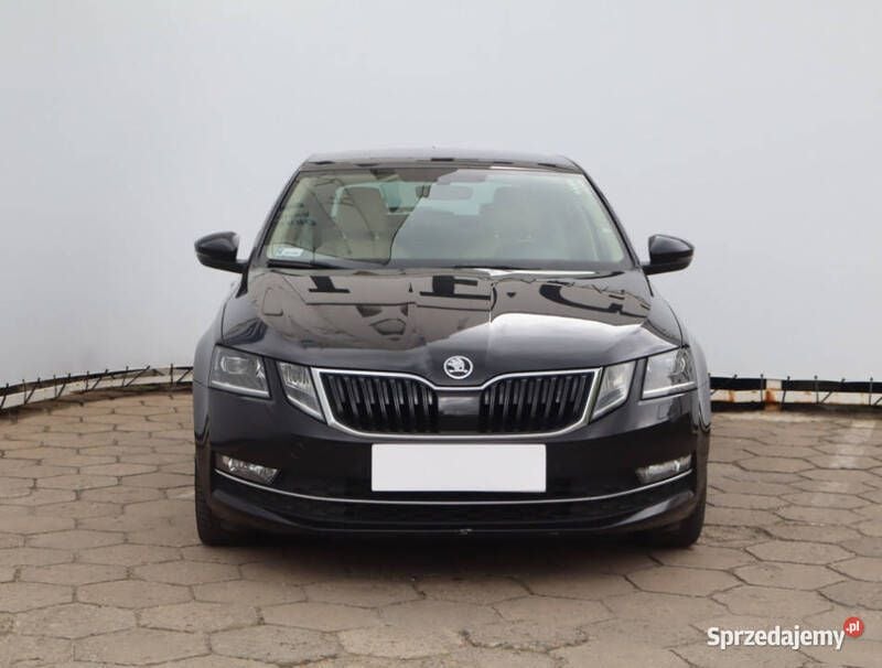 Czarny Używany 2018 Skoda Octavia Hatchback | 64 999 zł (Uczciwa cena) - Obraz 1/4