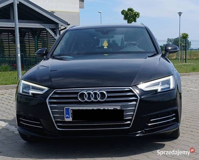Używany Audi A4 2016 Czarny Kombi