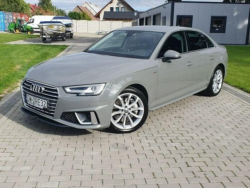 Szary Używany 2019 Audi A4 S-Line Sedan/Limuzyna | 87 500 zł (Dość drogi) - Obraz 1/4