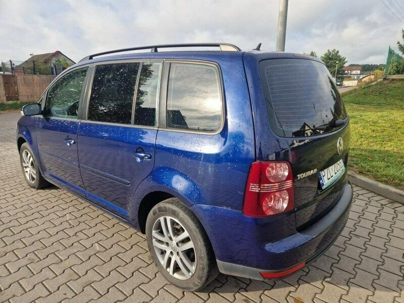 Używany VW Touran 140 KM (102 kW) 2009 Niebieski (metalik) Minivan
