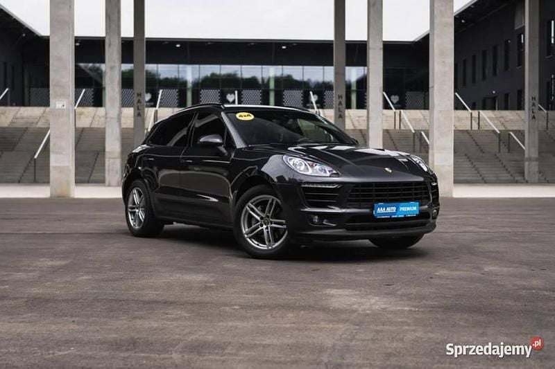 Szary Używany 2017 Porsche Macan SUV | 136 999 zł - Obraz 1/4