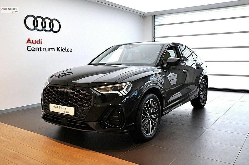Czarny Używany 2024 Audi Q3 S-Line SUV | 199 980 zł - Obraz 1/4