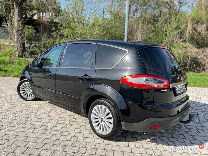 Używany Ford S-MAX S 2010 Czarny Minivan