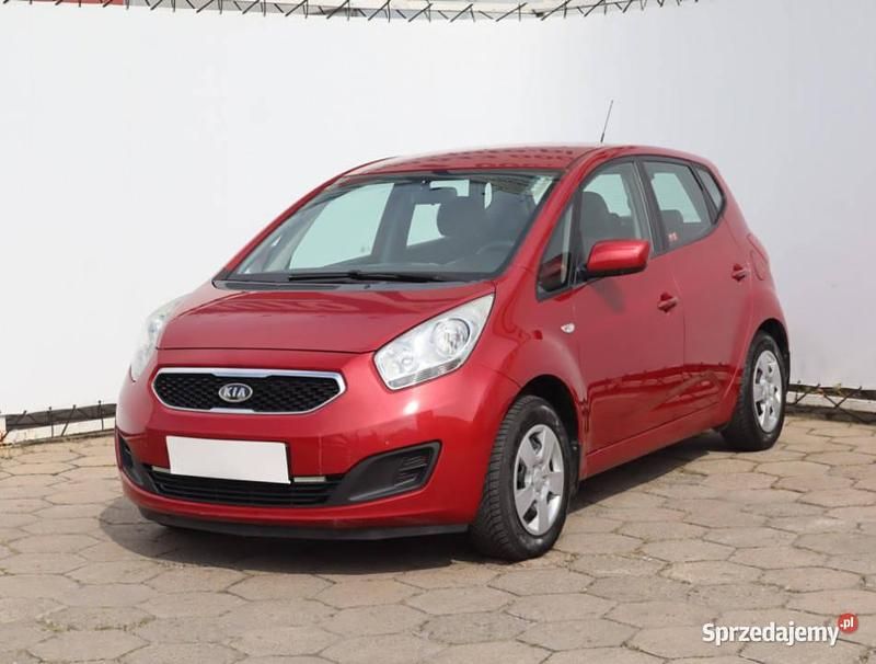 Używany Kia Venga 90 KM (66 kW) 2012 Czerwony Hatchback