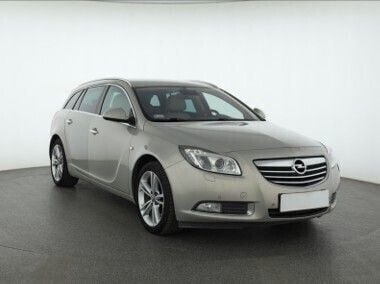 Złoty Używany 2010 Opel Insignia Kombi | 11 999 zł (Dobra cena) - Obraz 1/4