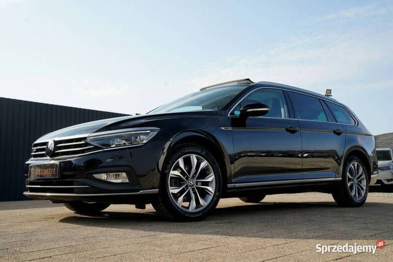 Czarny Używany 2023 VW Passat R Kombi | 108 700 zł (Drogi) - Obraz 1/4