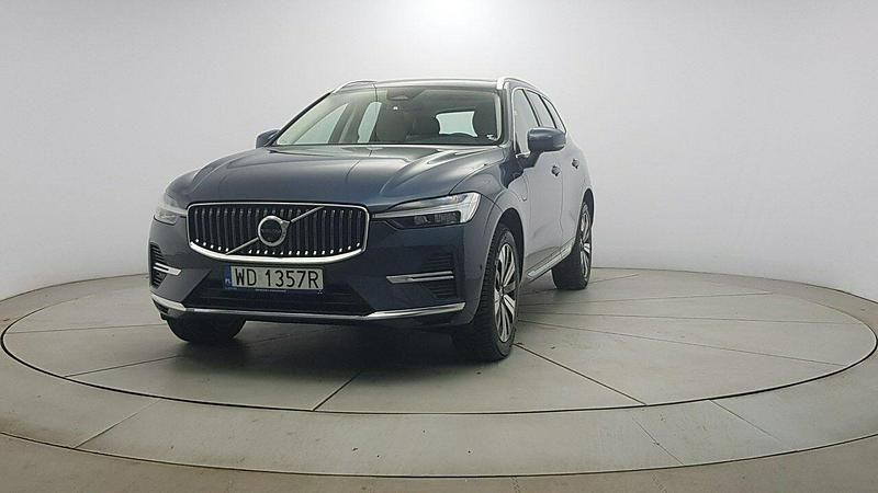 Używany Volvo XC60 Plus 2022 Granatowy SUV