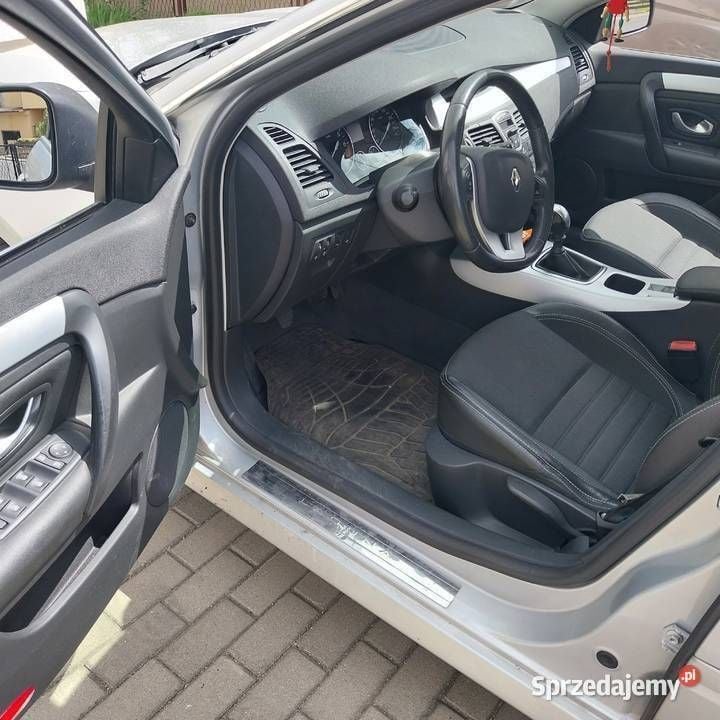 Używany Renault Laguna III 140 KM (102 kW) 2008 Srebrny Hatchback