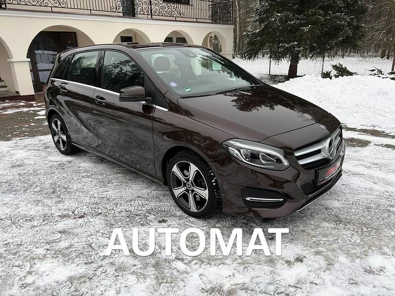 Brązowy Używany 2018 Mercedes B250 Minivan | 62 000 zł - Obraz 1/4