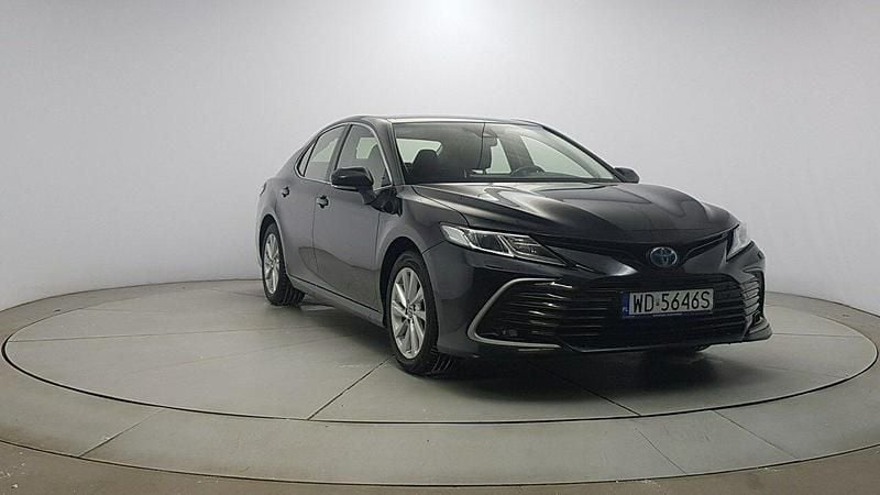 Używany Toyota Camry Comfort 218 KM (160 kW) 2021 Czarny Sedan/Limuzyna