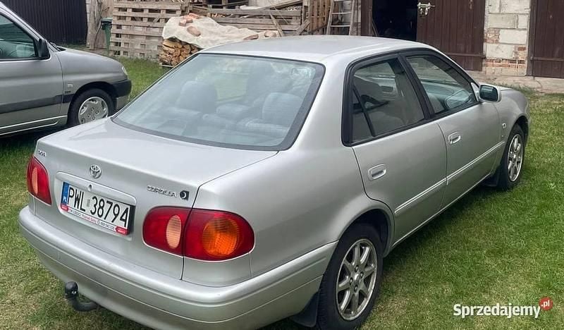 Używany 2000 Toyota Corolla | 5000 zł - Obraz 1/4