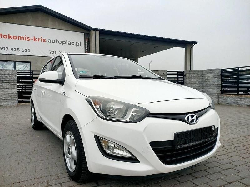 Biały Używany 2013 Hyundai i20 Hatchback | 20 000 zł (Uczciwa cena) - Obraz 1/4