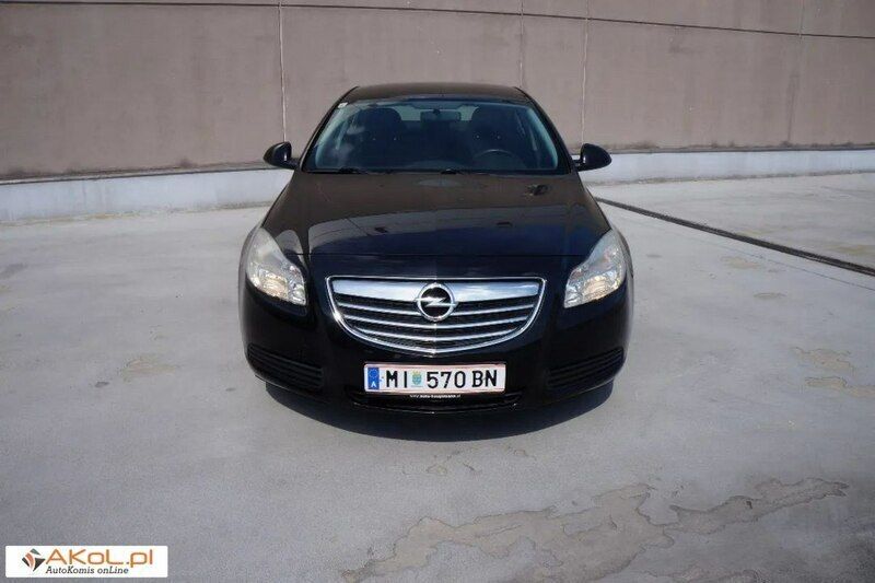 Używany Opel Insignia 115 KM (84 kW) 2009 Czarny (metalik) Sedan/Limuzyna