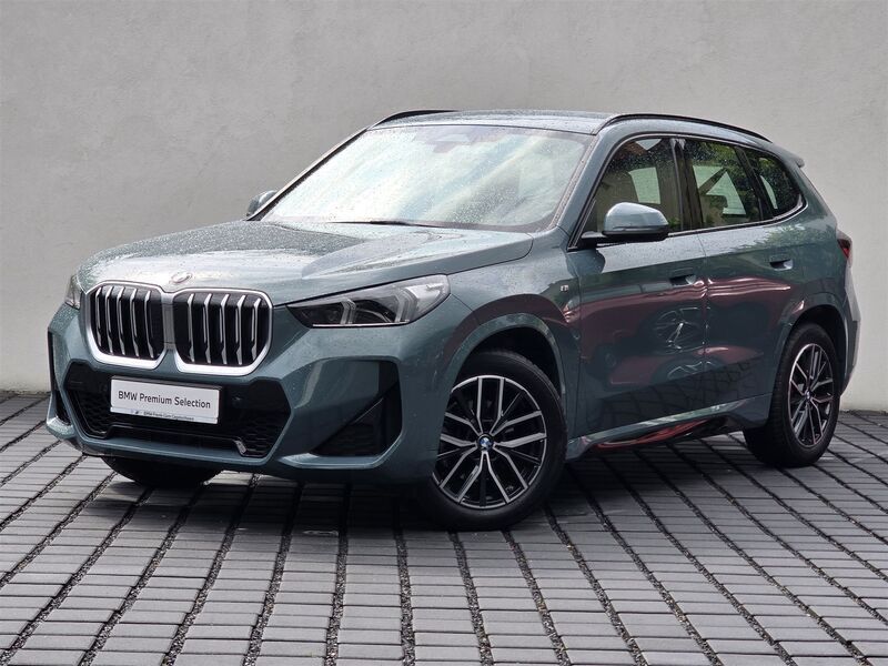 Zielony cape york metalizowany Używany 2024 BMW X1 Luxury Line SUV | 214 400 zł - Obraz 1/3