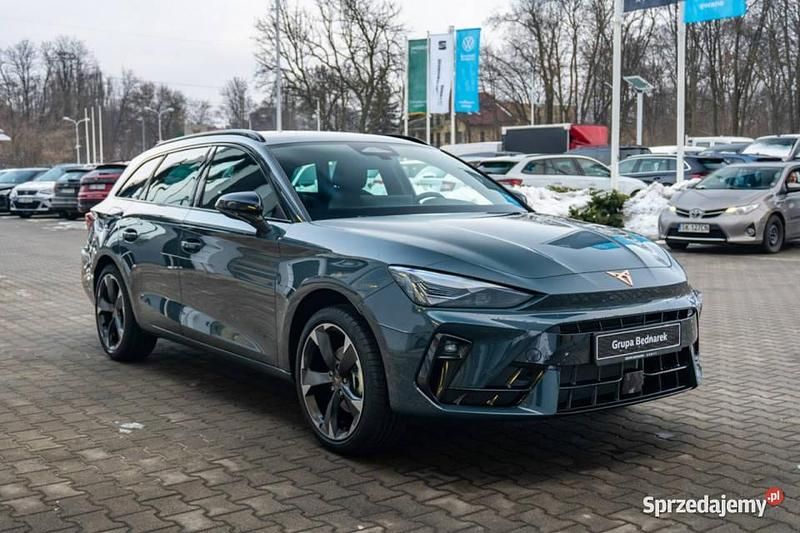 Nowe Cupra Leon 150 KM (110 kW) 2025 Niebieski Kombi