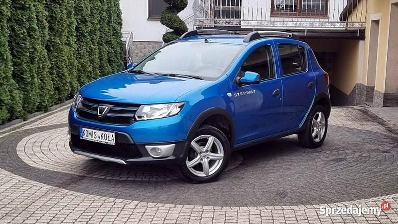 Używany Dacia Sandero Stepway 90 KM (66 kW) 2014 Niebieski (metalik) Hatchback