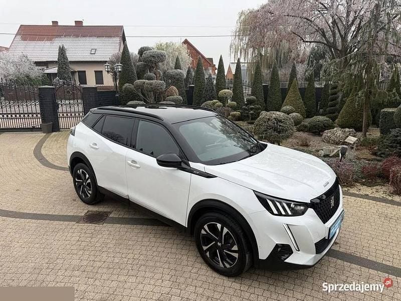 Biały Używany 2022 Peugeot 2008 GTi SUV | 71 950 zł (Uczciwa cena) - Obraz 1/4