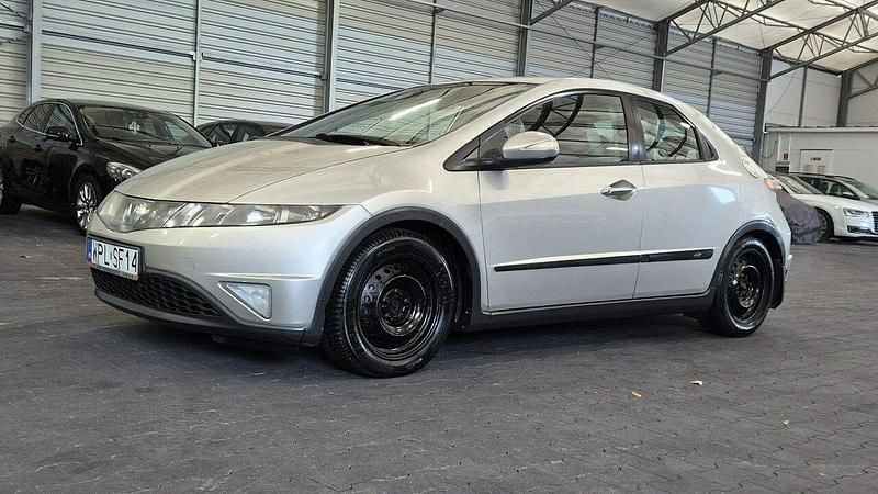 Używany Honda Civic 140 KM (102 kW) 2007 Żółtozłoty Hatchback