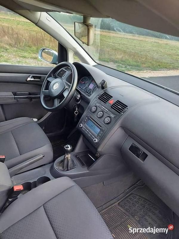 Używany VW Touran 2005 Srebrny Minivan