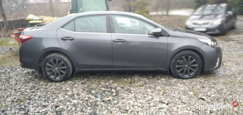 Używany Toyota Corolla 132 KM (97 kW) 2015